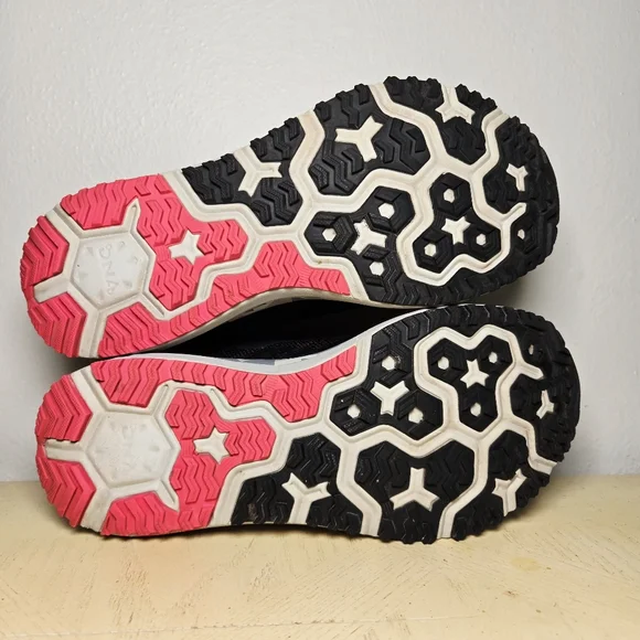 Brooks Caldera Womens Size 8 Trail Running Shoe Black Pink - Picture 6 of 8